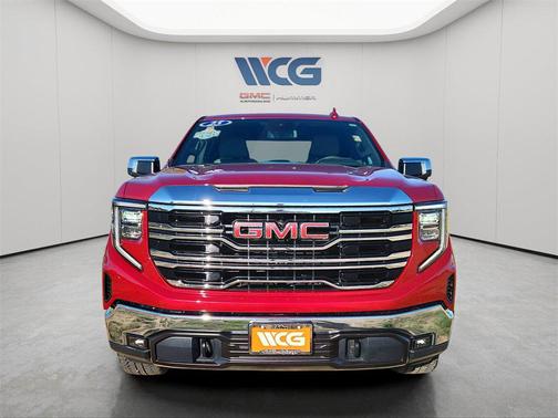 2025 GMC Sierra 1500 SLT