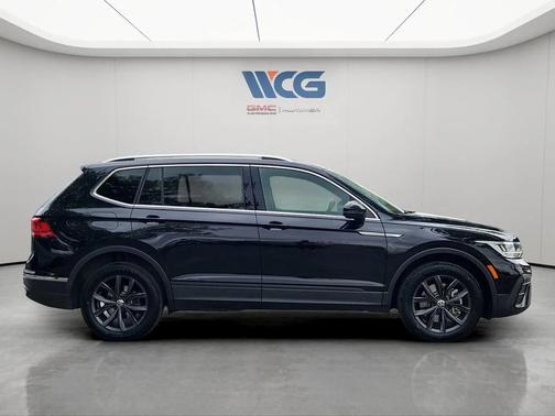 Black 2022 Volkswagen Tiguan 2.0T SE 4MOTION