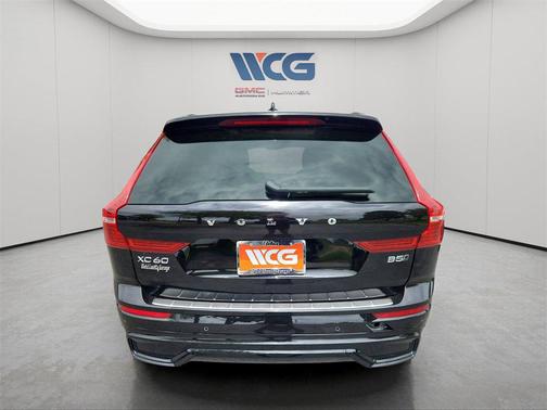 2023 Volvo XC60 B5 Plus Dark Theme