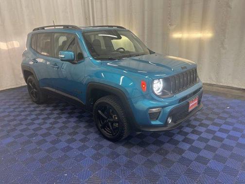 Photo 2 of 37 of 2019 Jeep Renegade Altitude
