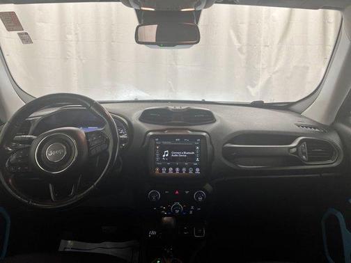 Photo 4 of 37 of 2019 Jeep Renegade Altitude