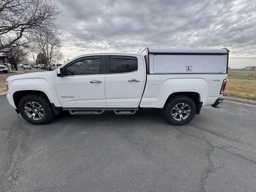 White 2016 GMC Canyon SLT