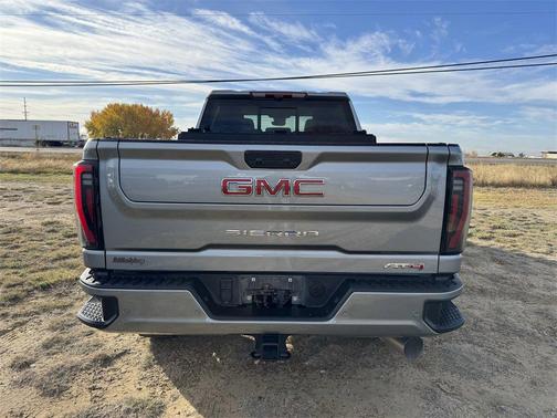 2024 GMC Sierra 2500 AT4