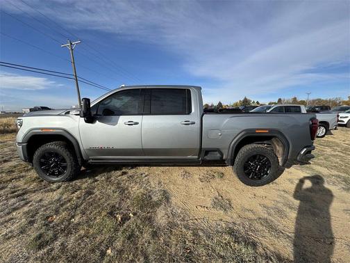 2024 GMC Sierra 2500 AT4