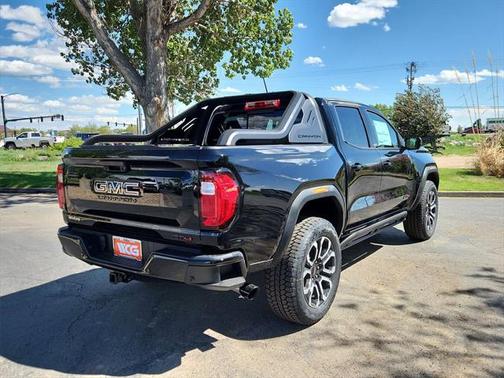 2025 GMC Canyon Base