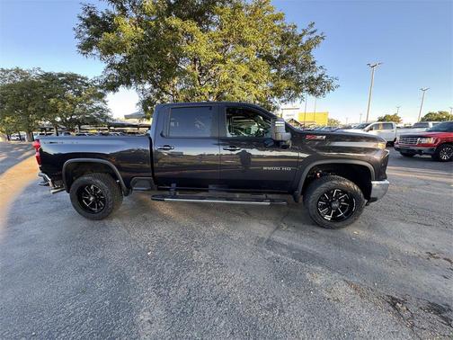 2024 Chevrolet Silverado 2500 LT