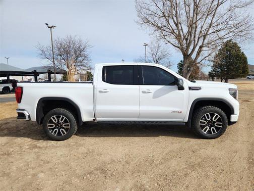 2022 GMC Sierra 1500 AT4