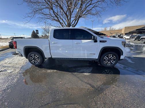 2022 GMC Sierra 1500 AT4