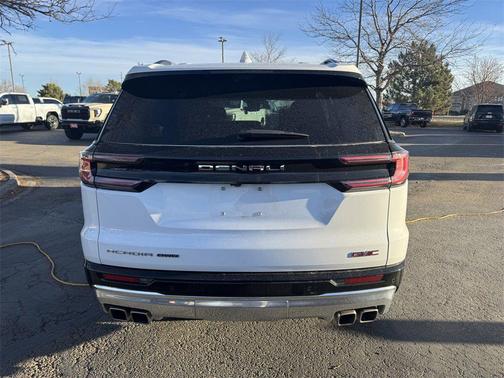 2025 GMC Acadia Denali