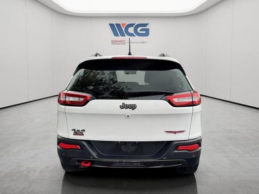 Bright White Clearcoat 2018 Jeep Cherokee Trailhawk
