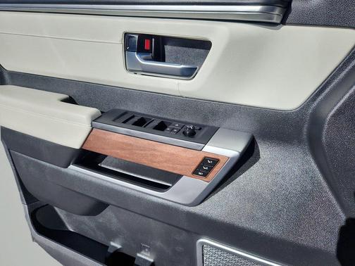 2024 Toyota Sequoia Capstone