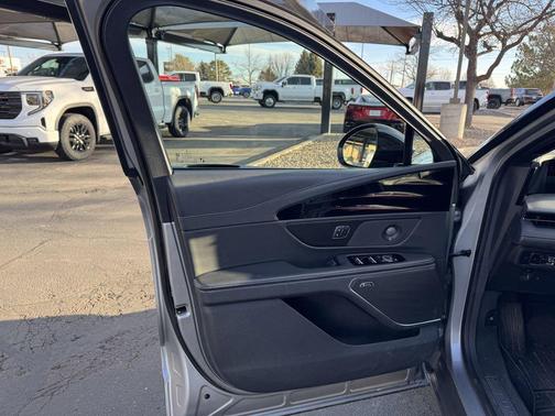 2024 Lincoln Nautilus Reserve