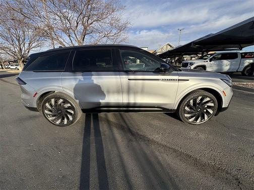 2024 Lincoln Nautilus Reserve