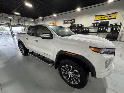 2024 GMC Canyon Denali
