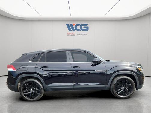 2023 Volkswagen Atlas Cross Sport 2.0T SE w/Technology 4MOTION