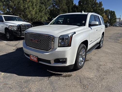 White 2017 GMC Yukon Denali