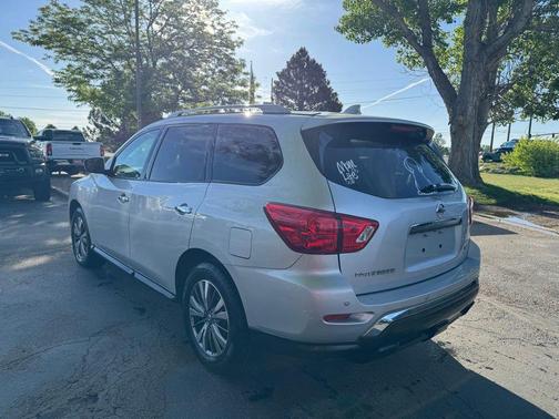 Brilliant Silver Metallic 2019 Nissan Pathfinder SV