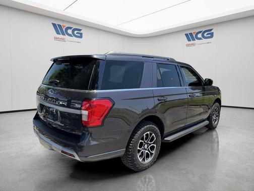 Gray 2024 Ford Expedition XLT
