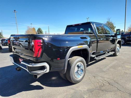 2026 GMC Sierra 3500 SLE