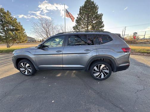 2024 Volkswagen Atlas 2.0T SE w/Technology 4MOTION