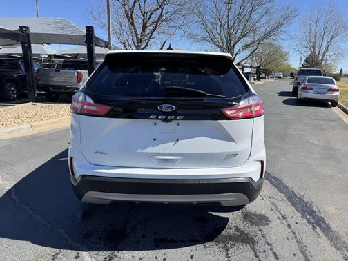 White 2024 Ford Edge SEL