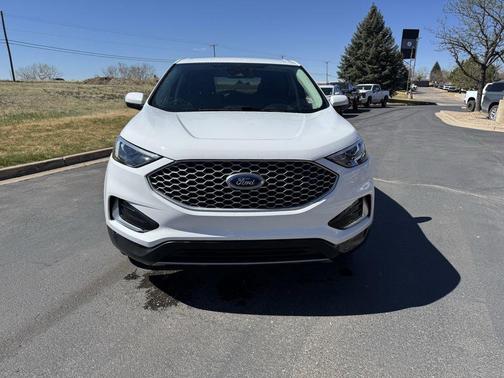 White 2024 Ford Edge SEL