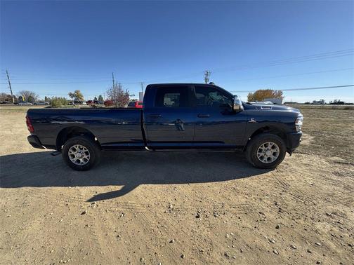 2024 RAM 3500 Laramie Crew Cab 4x4 8' Box