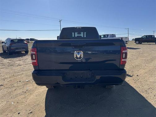 2024 RAM 3500 Laramie Crew Cab 4x4 8' Box