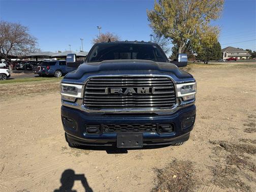 2024 RAM 3500 Laramie Crew Cab 4x4 8' Box