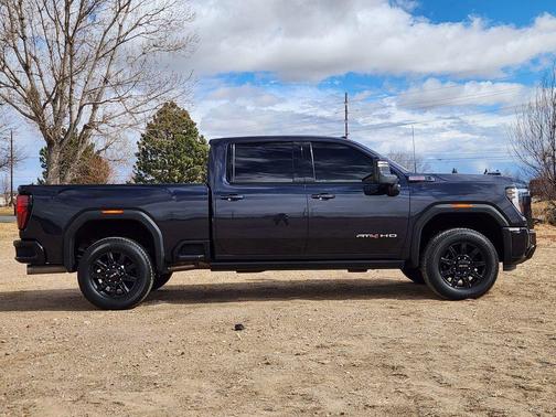 2024 GMC Sierra 2500 AT4