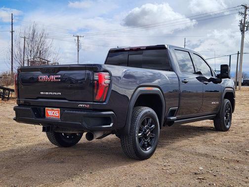 2024 GMC Sierra 2500 AT4