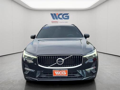 2022 Volvo XC60 B5 Momentum