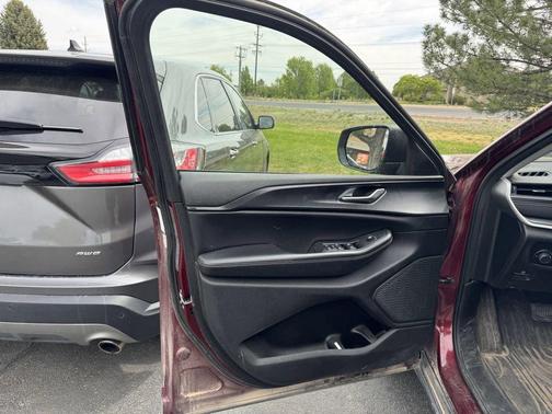 Red 2023 Jeep Grand Cherokee Laredo