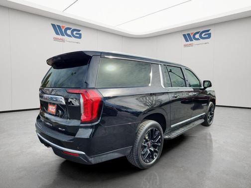 2022 GMC Yukon XL SLT