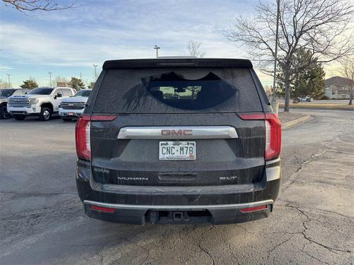 2022 GMC Yukon XL SLT