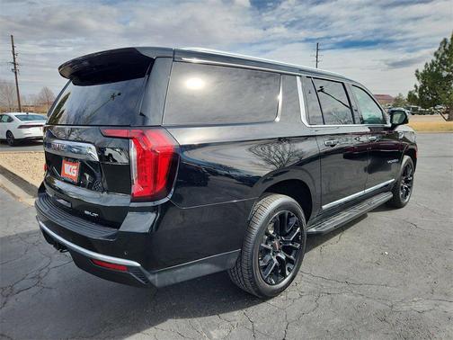 2022 GMC Yukon XL SLT