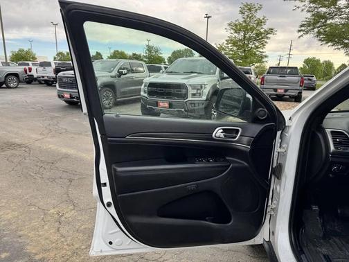 Bright White Clearcoat 2019 Jeep Grand Cherokee Limited