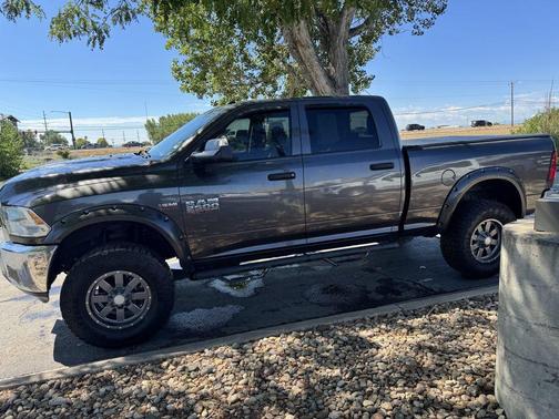 Granite Crystal Metallic Clearcoat 2017 RAM 2500 Tradesman Crew Cab 4x4 6'4' Box
