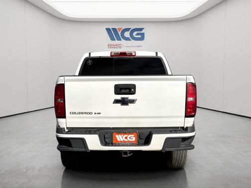White 2017 Chevrolet Colorado Z71