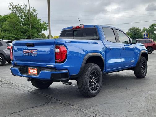 Blue 2026 GMC Canyon Elevation