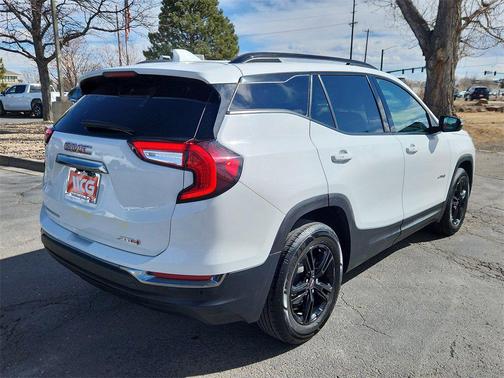 2024 GMC Terrain AWD AT4