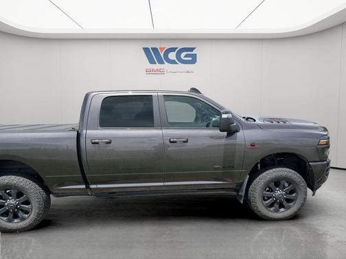Black 2025 RAM 3500 Laramie Crew Cab 4x4 6'4' Box