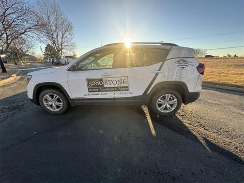 2022 GMC Terrain SLE