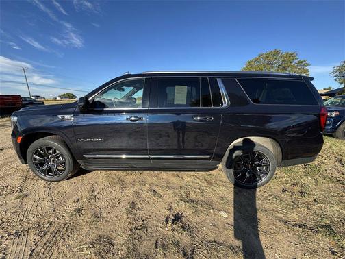 2023 GMC Yukon XL SLT
