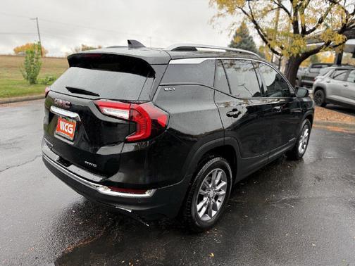 Black 2024 GMC Terrain SLT