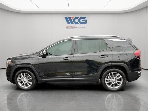 Black 2024 GMC Terrain SLT
