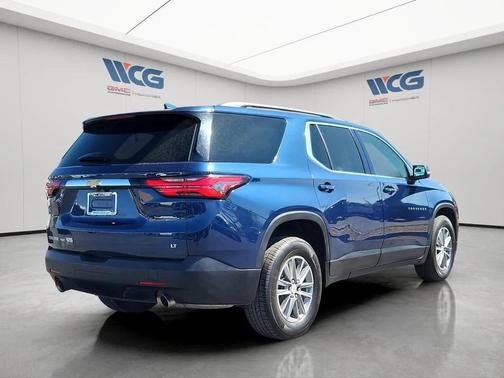 Blue 2023 Chevrolet Traverse LT Cloth