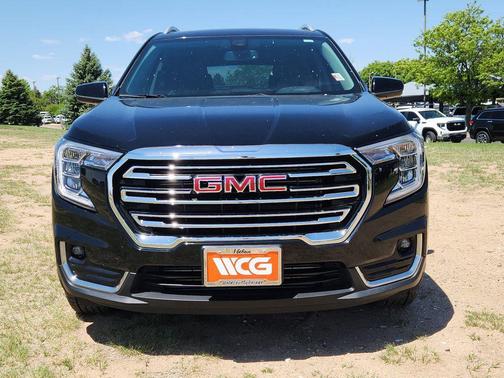 Black 2024 GMC Terrain SLT