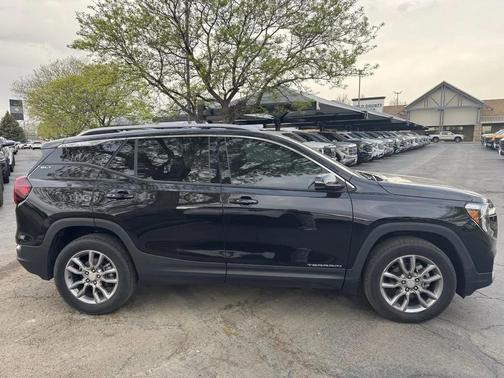 Black 2024 GMC Terrain SLT