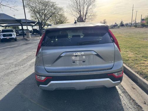Gray 2023 Kia Niro LX